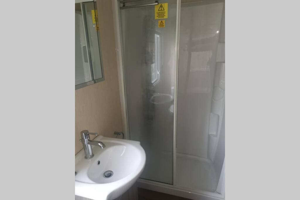 Hoburne Devon Bay Static 3 Bed Apartment Goodrington Bagian luar foto