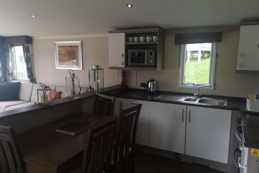 Hoburne Devon Bay Static 3 Bed Apartment Goodrington Bagian luar foto